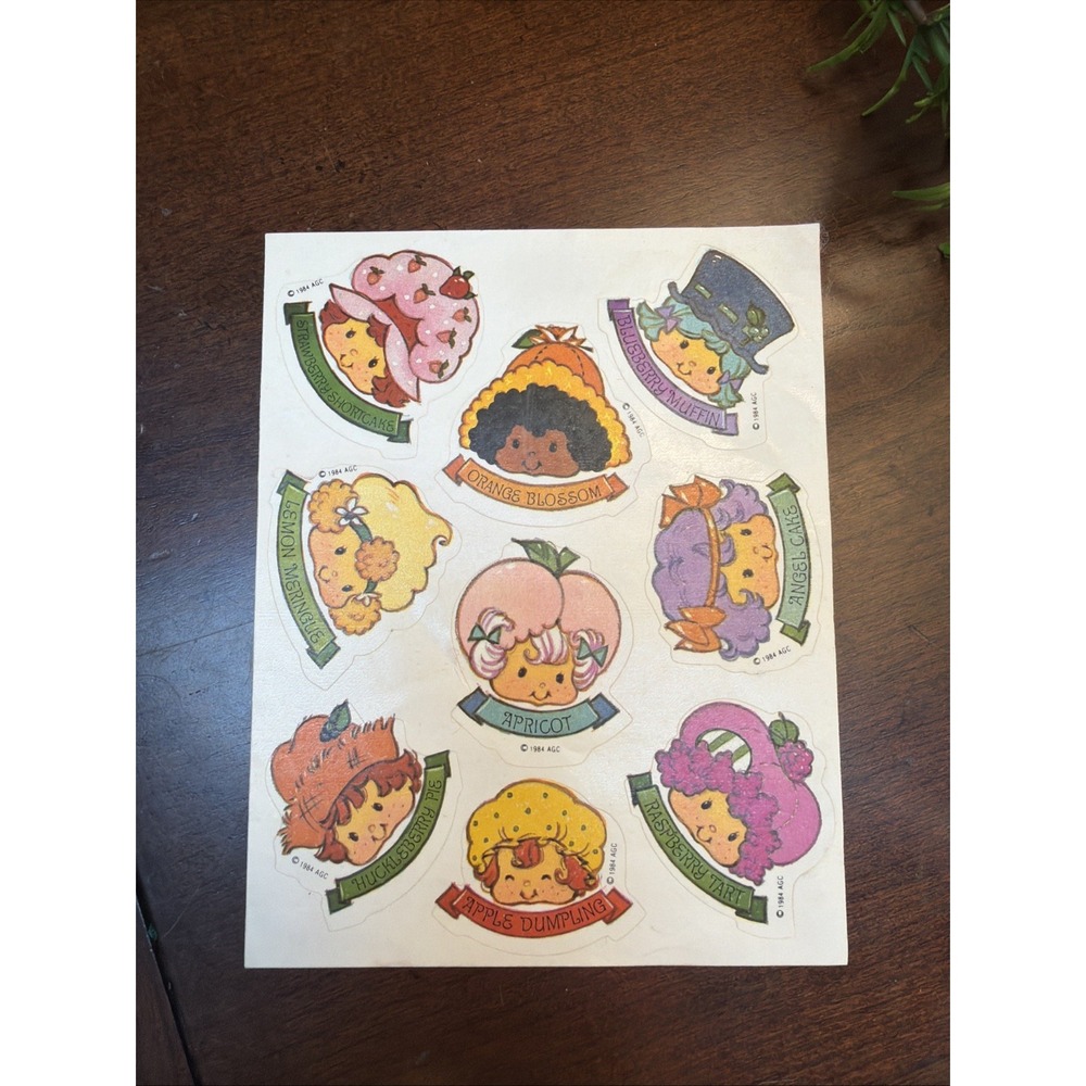 VTG Strawberry Shortcake Scratch N Sniff Stickers American Greeting 1984 Works!